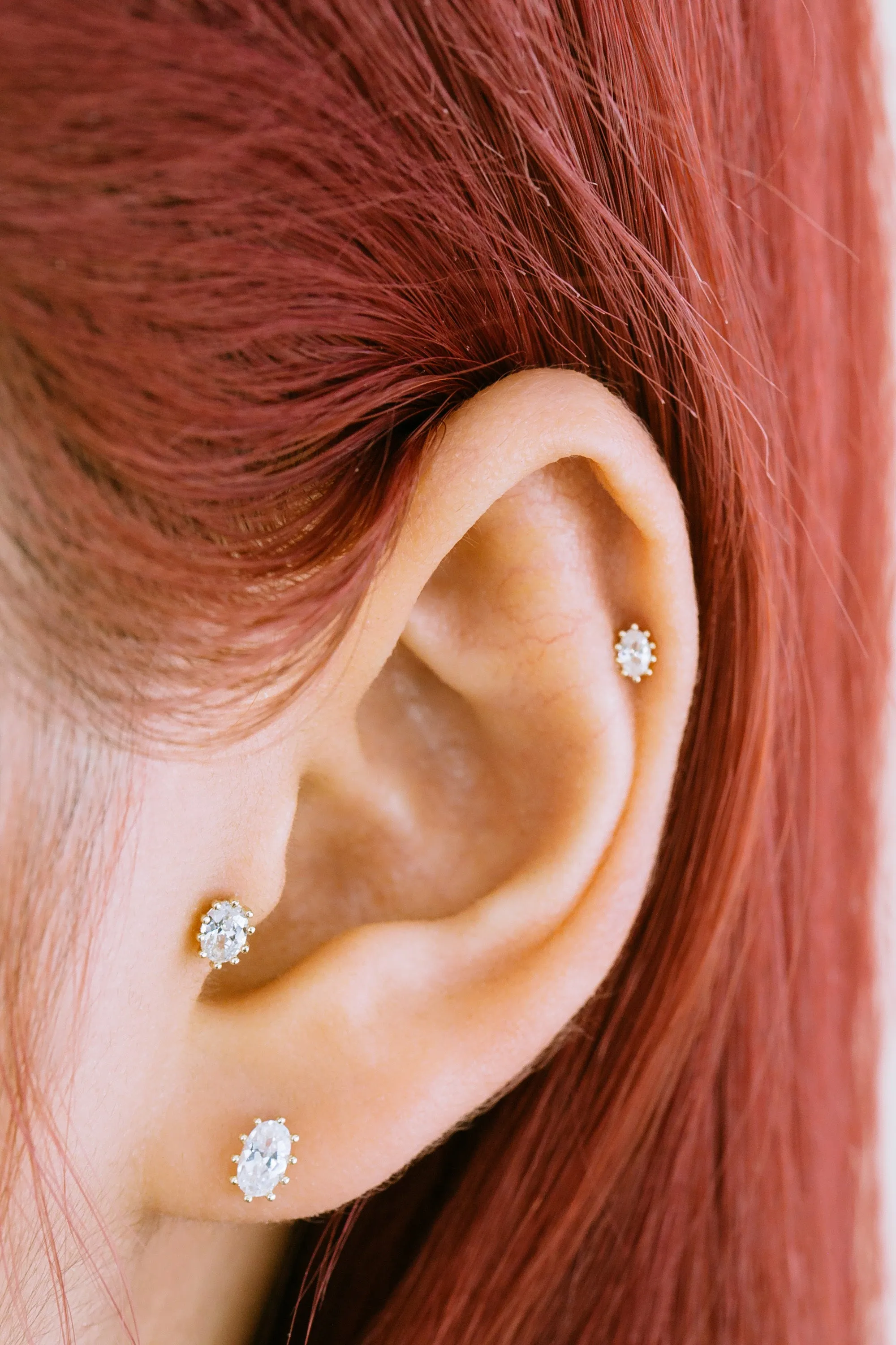 14K Gold Oval Cz Tragus Helix  Conch Internally Threaded Flat Back Earring Labret Stud