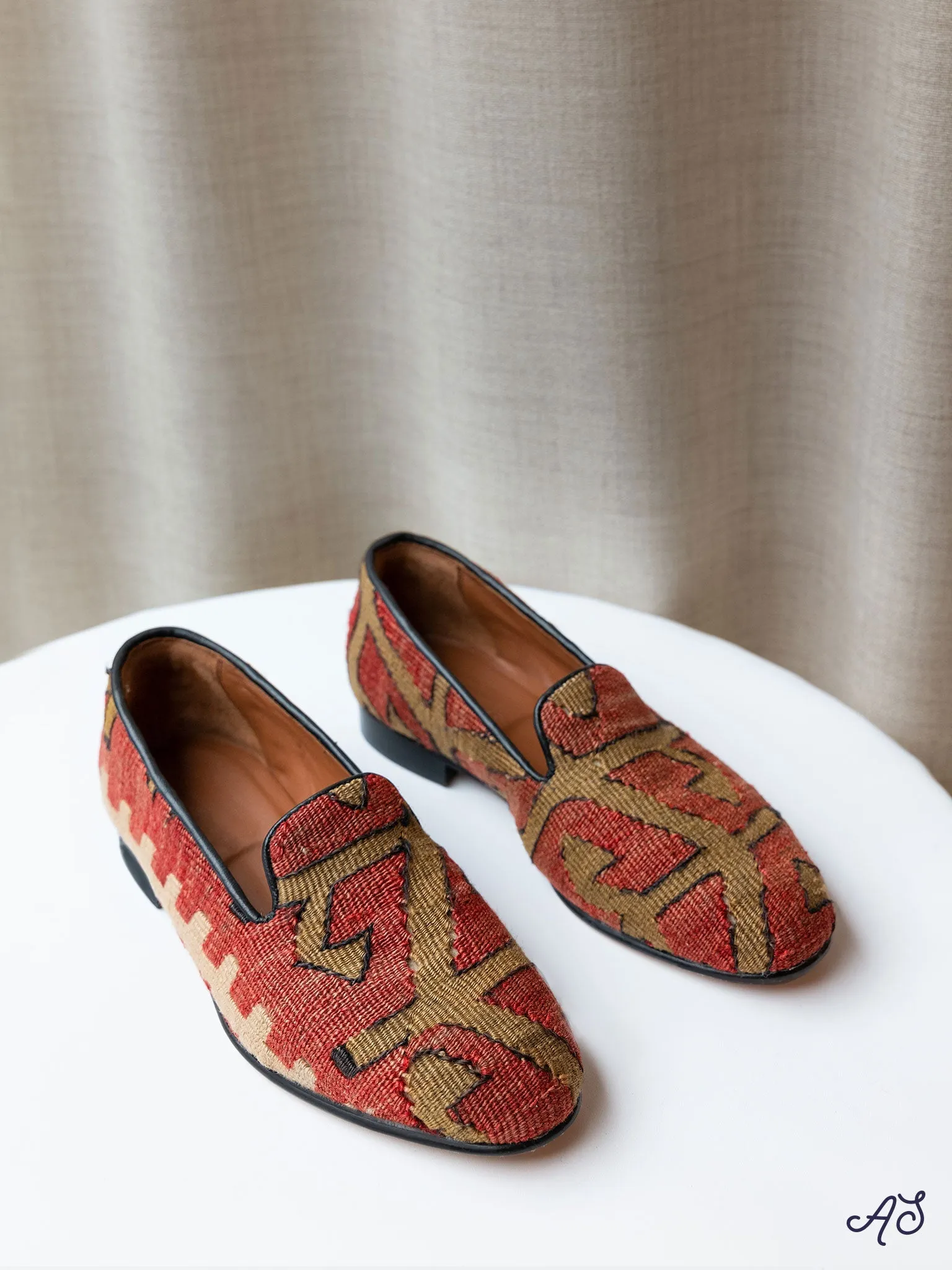 Albert Slippers in Antique Kilim