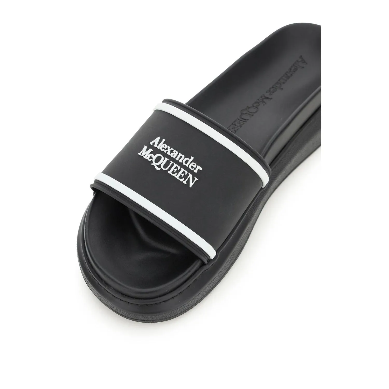 Alexander McQueen    Alexander Mcqueen Logo Slides