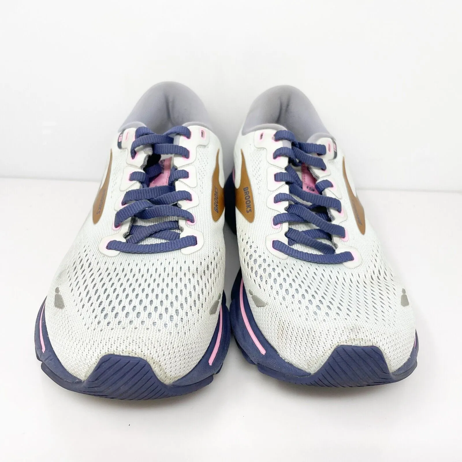 Brooks Womens Ghost 15 1203801B492 White Running Shoes Sneakers Size 7.5 B