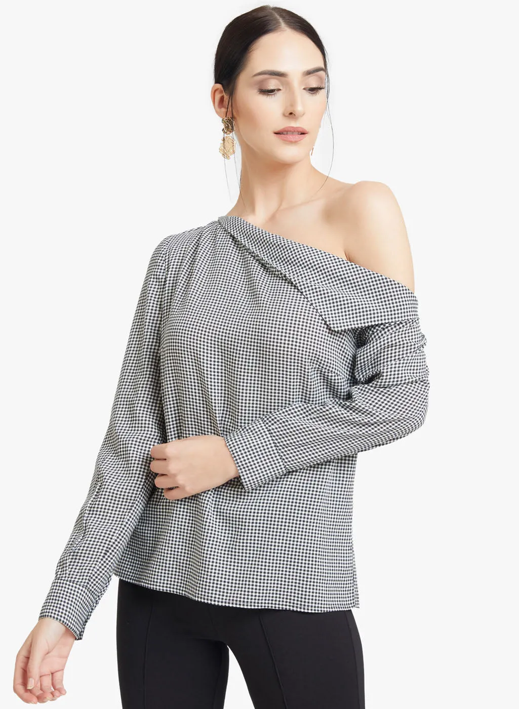 Checkered Asymmetric Top