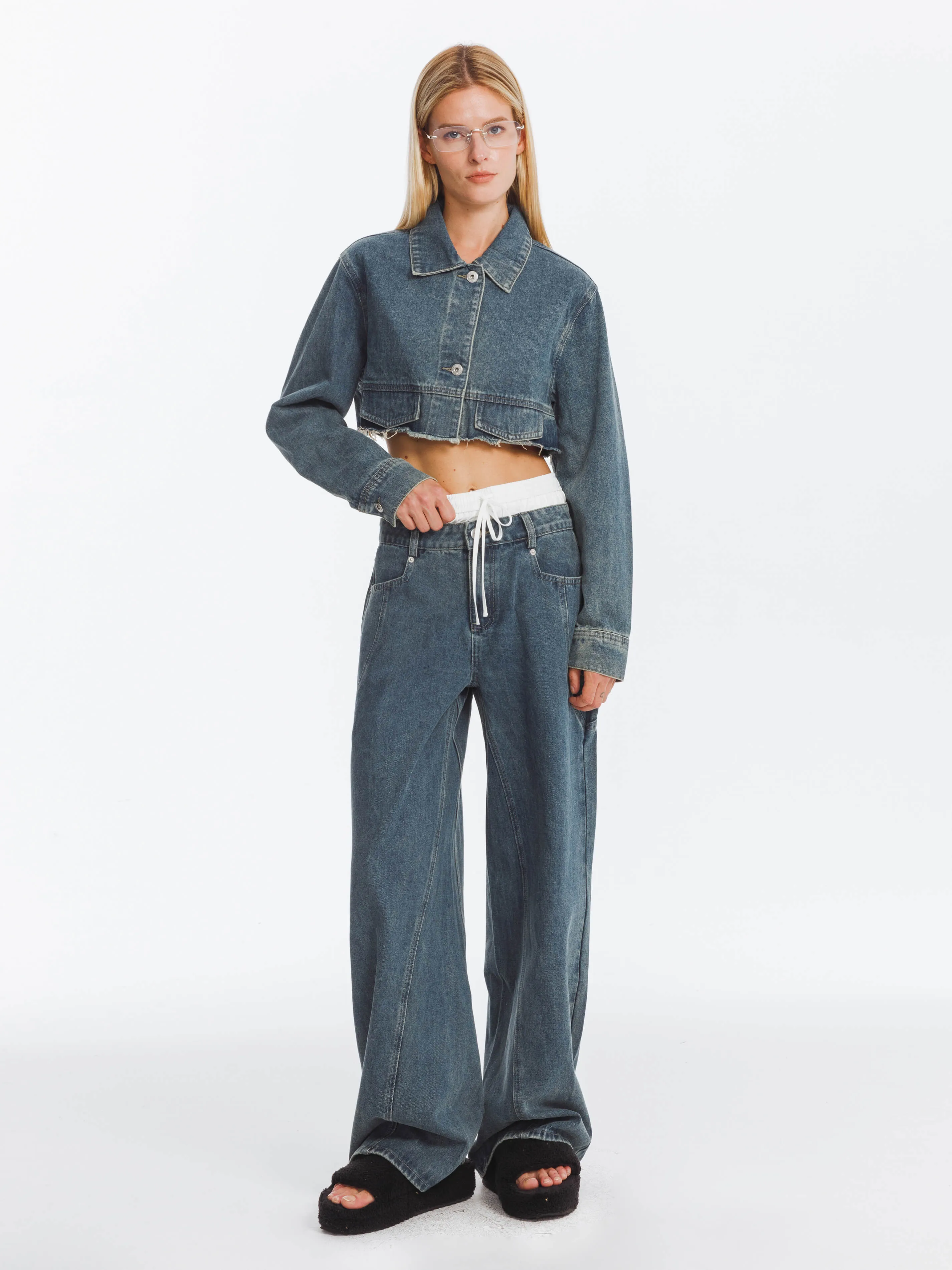 Cutaway Loose Straight Jeans