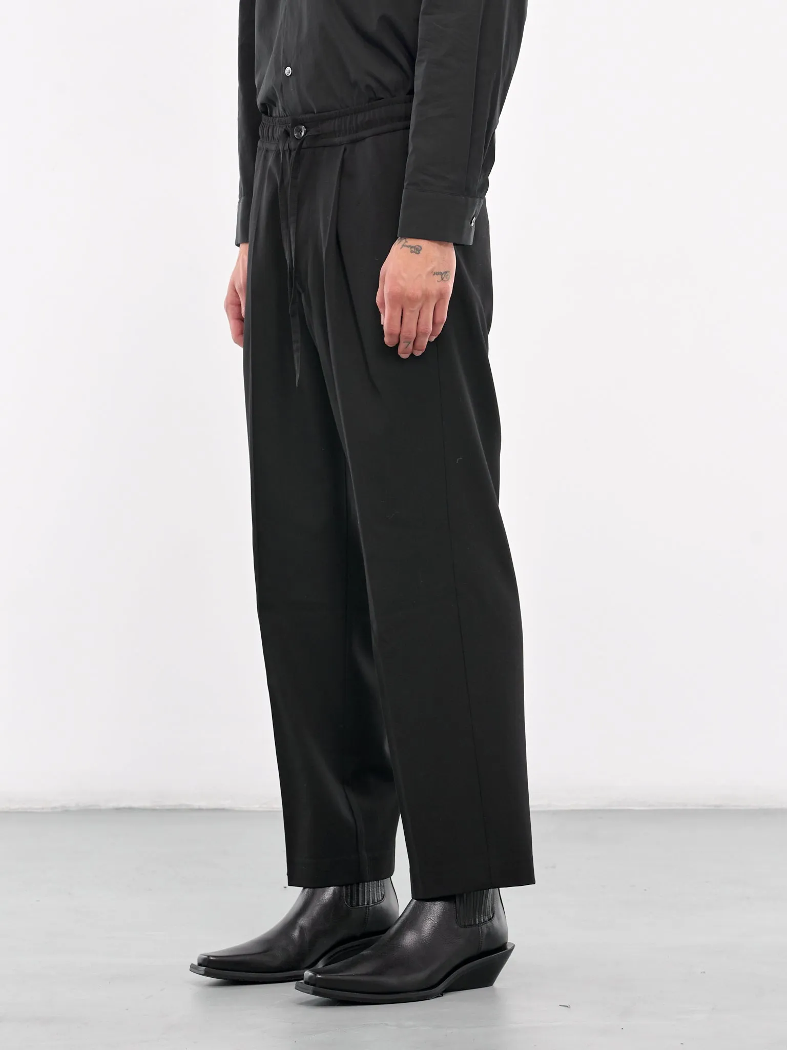 Drawstring Trousers (AP42-025-BLACK)