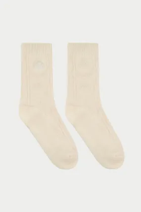 EMBLEM CABLE KNIT SOCKS - OFF WHITE