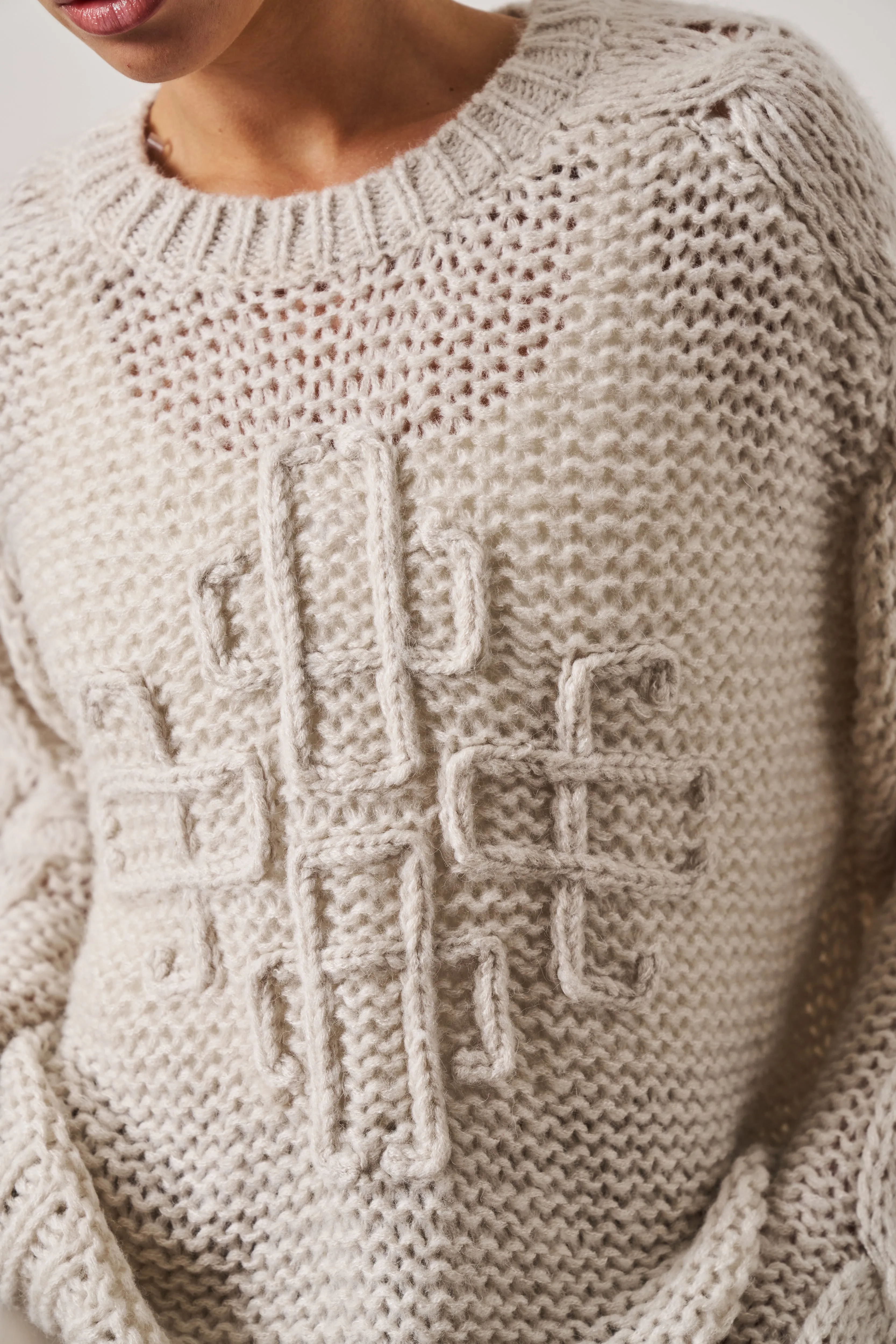 EMBLEM OVERSIZED KNIT JUMPER - STONE