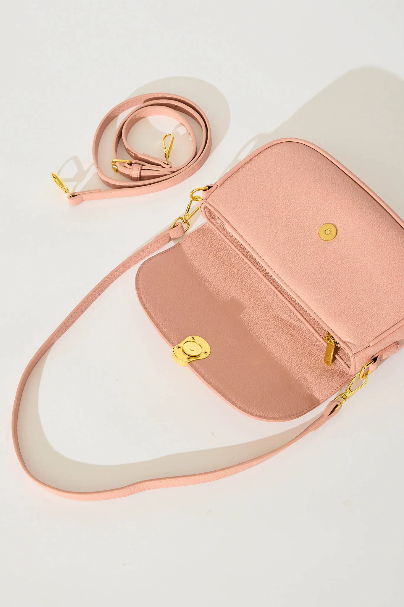 Emily Cross Body Bag In Pink