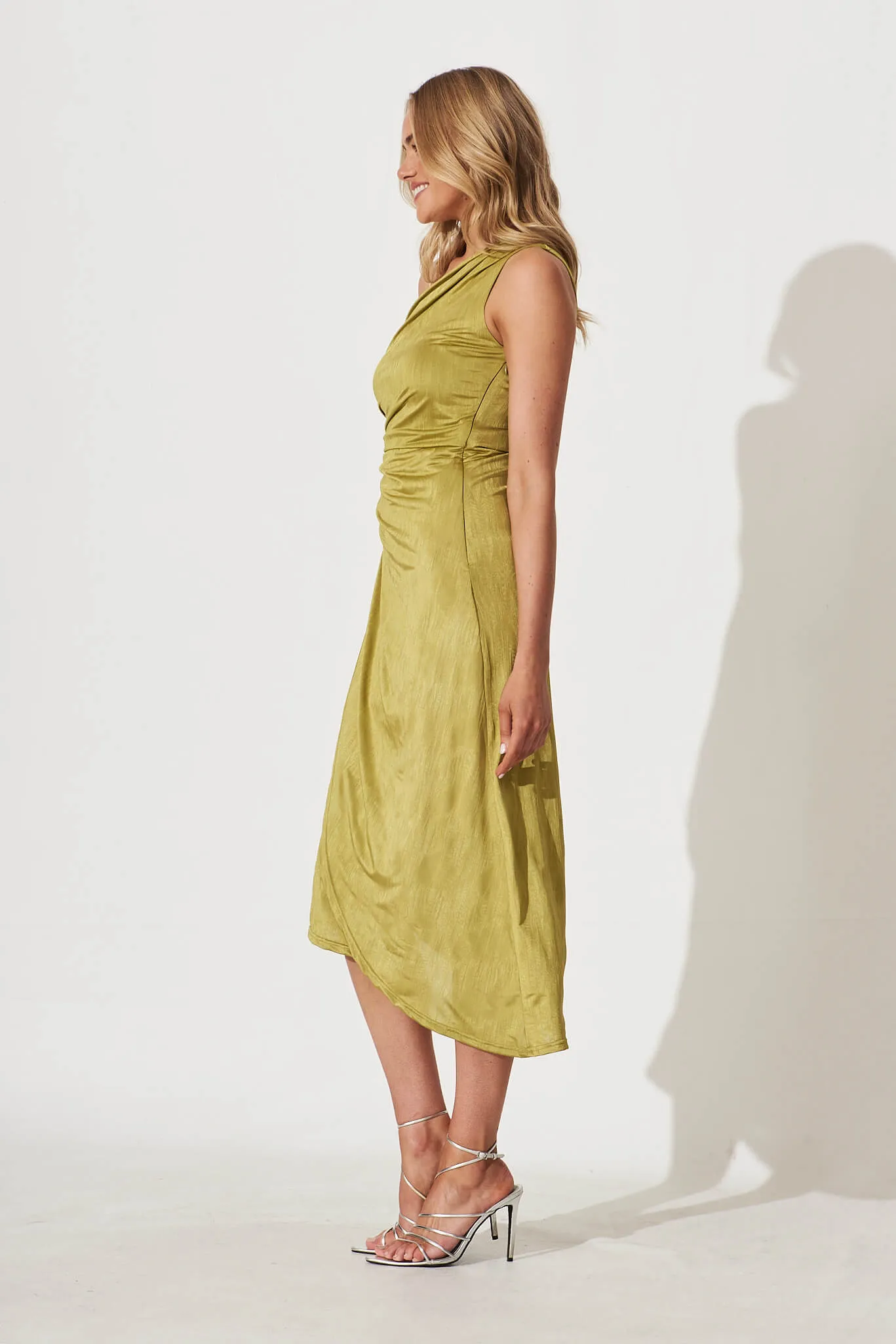 Endlesslove One Shoulder Maxi Dress In Chartreuse Green