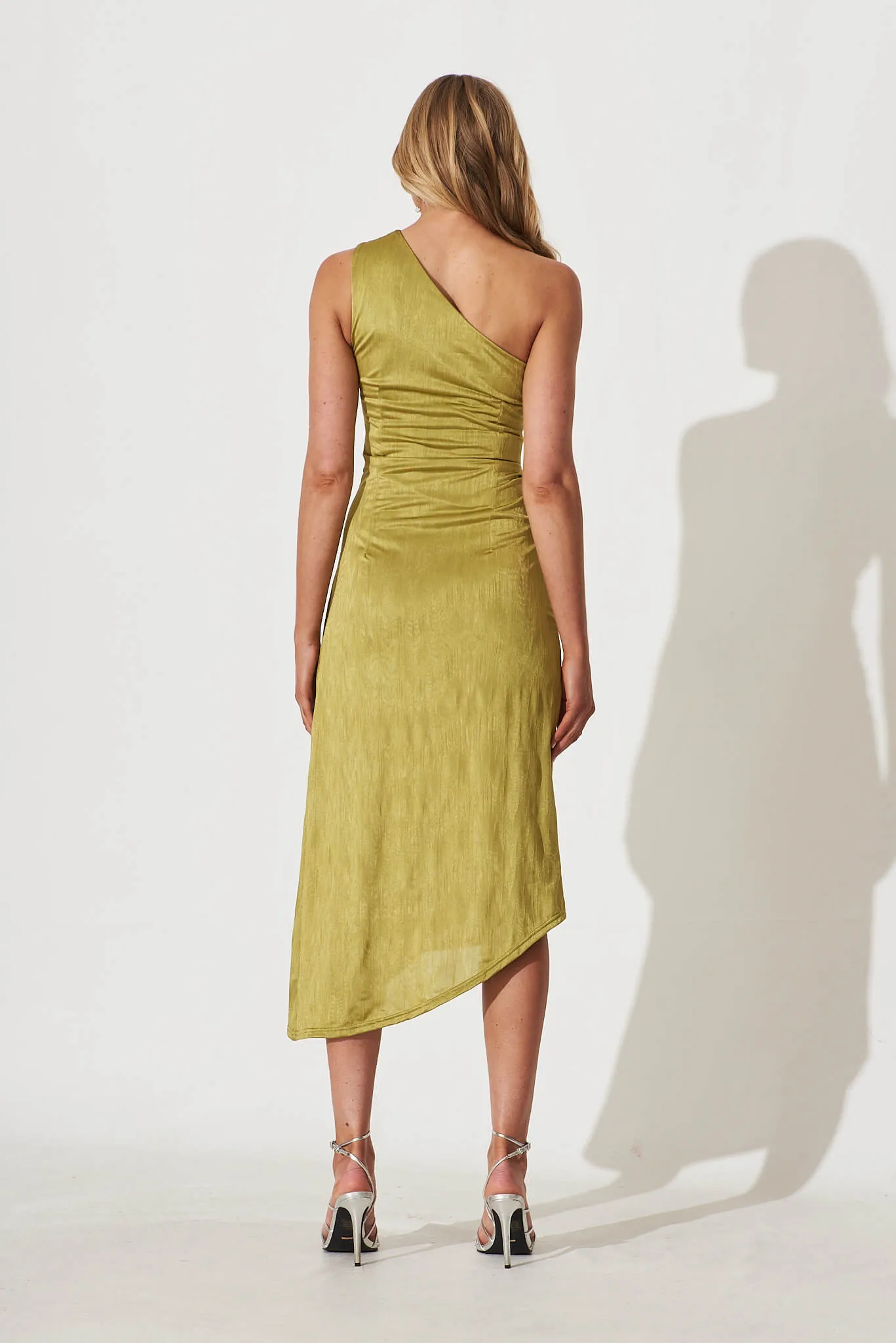 Endlesslove One Shoulder Maxi Dress In Chartreuse Green