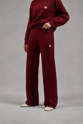 FLUFFY KNIT EMBLEM EMBROIDERED JOGGER - BURGUNDY