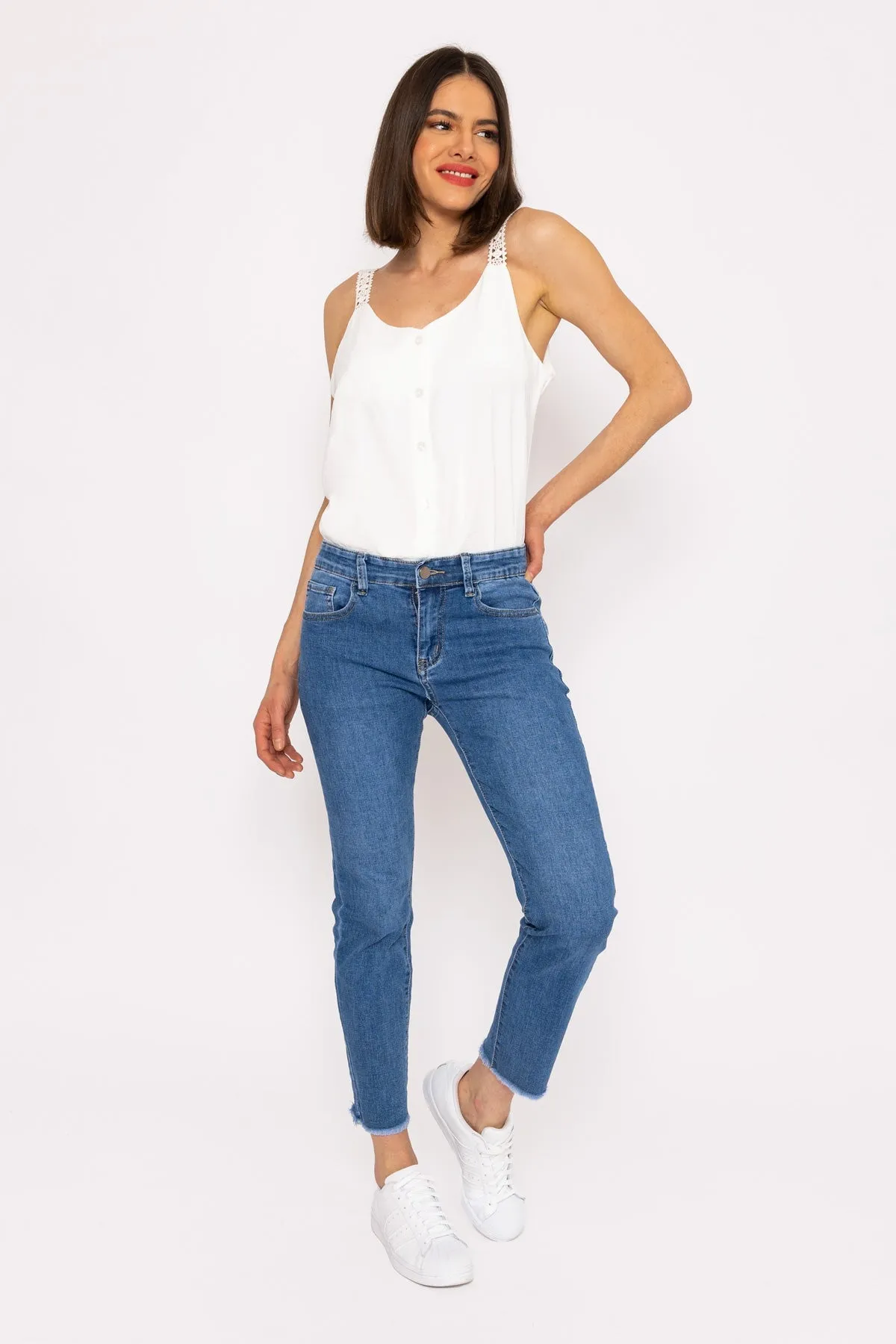 Frayed Hem Jeans in Denim