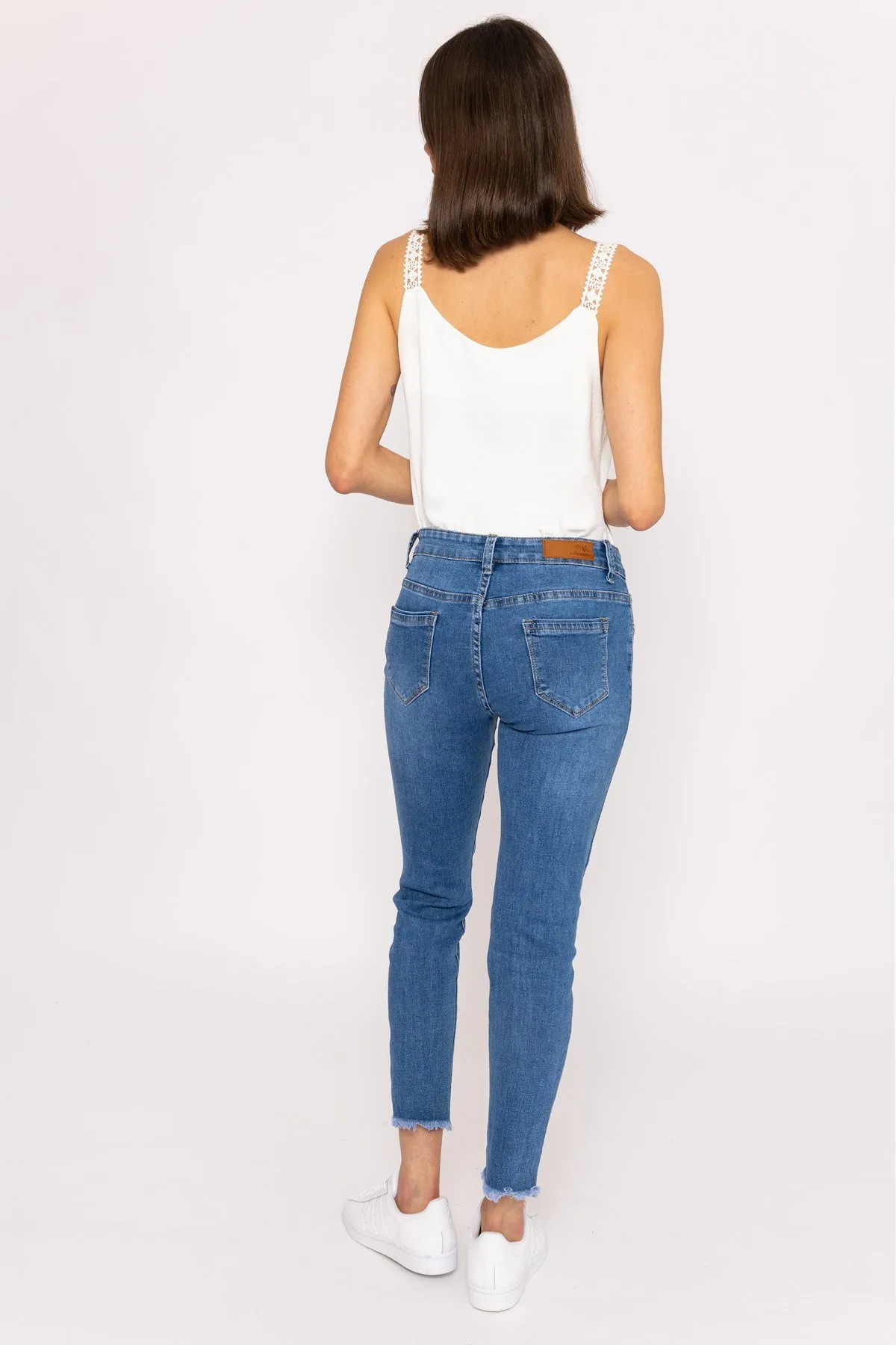 Frayed Hem Jeans in Denim