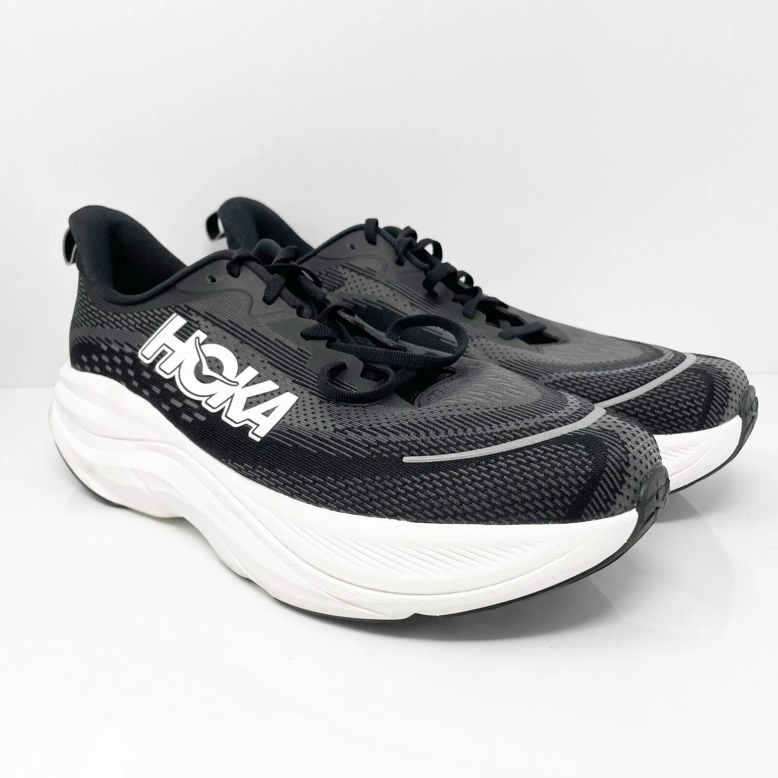 Hoka One One Mens Skyflow 1155117 BWHT Black Running Shoes Sneakers Size 11 2E