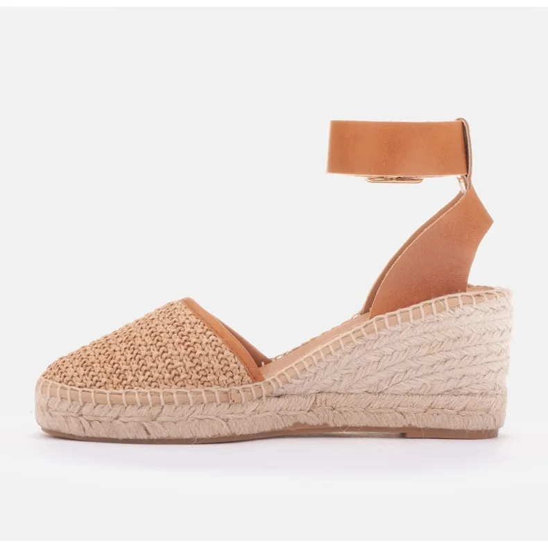 Beige Carboneras espadrilles by Marco Shoes