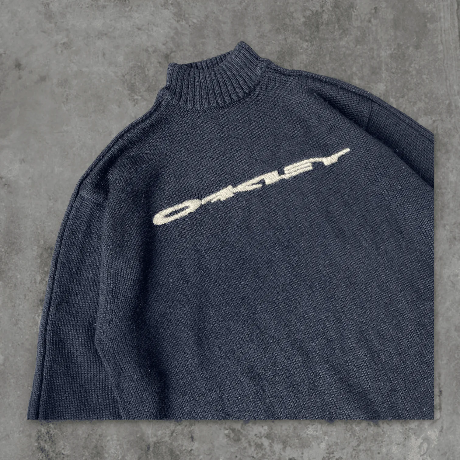 OAKLEY KNIT SWEATSHIRT - L