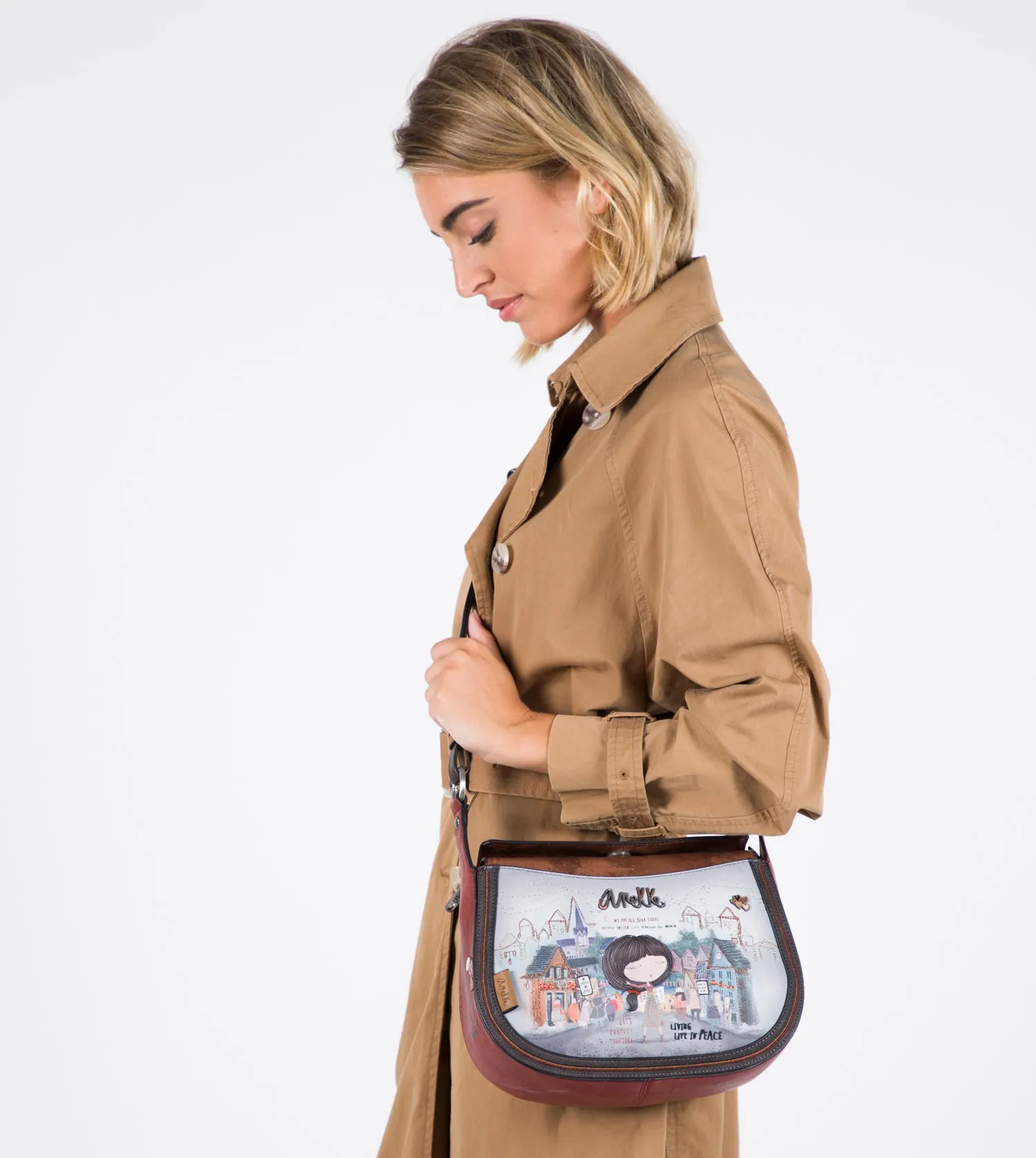 Oval shoulder bag Voice