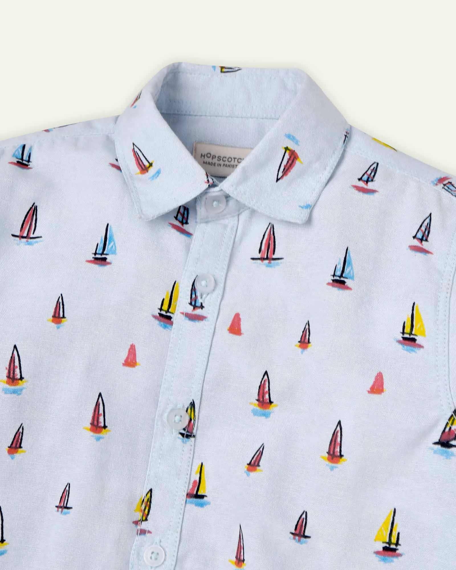 Blue boats print tee