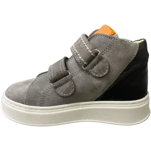 Gray Kids Sneakers Style Code: WALT1003G