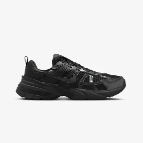 V2K BLACK/DK SMOKE GREY-ANTHRACITE RUNNING SHOES