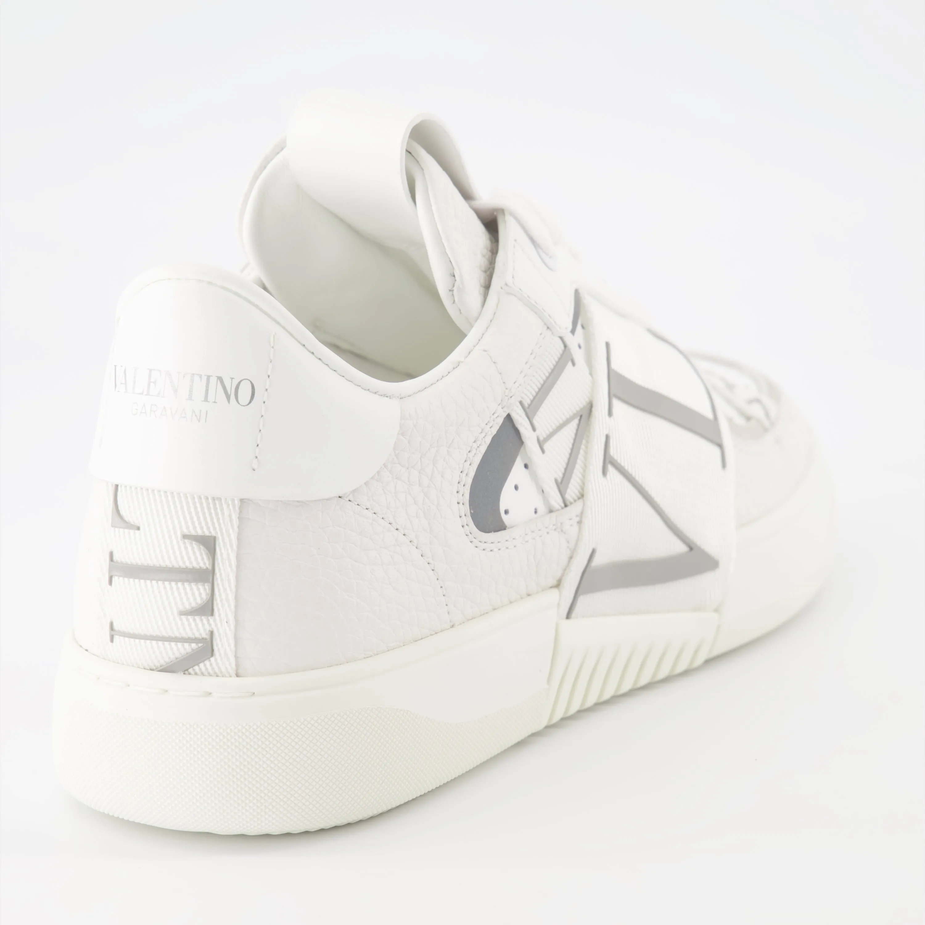 VL7N Grey-White Sneakers