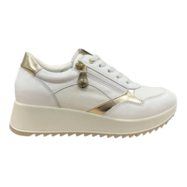 White Women's Sneakers Code 556941