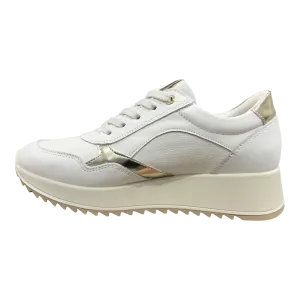 White Women's Sneakers Code 556941