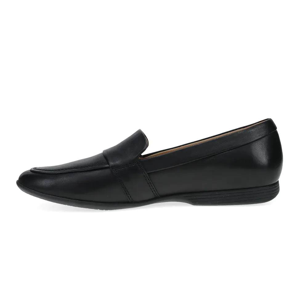 Women's Dansko Linden Flat Color: Black Nappa